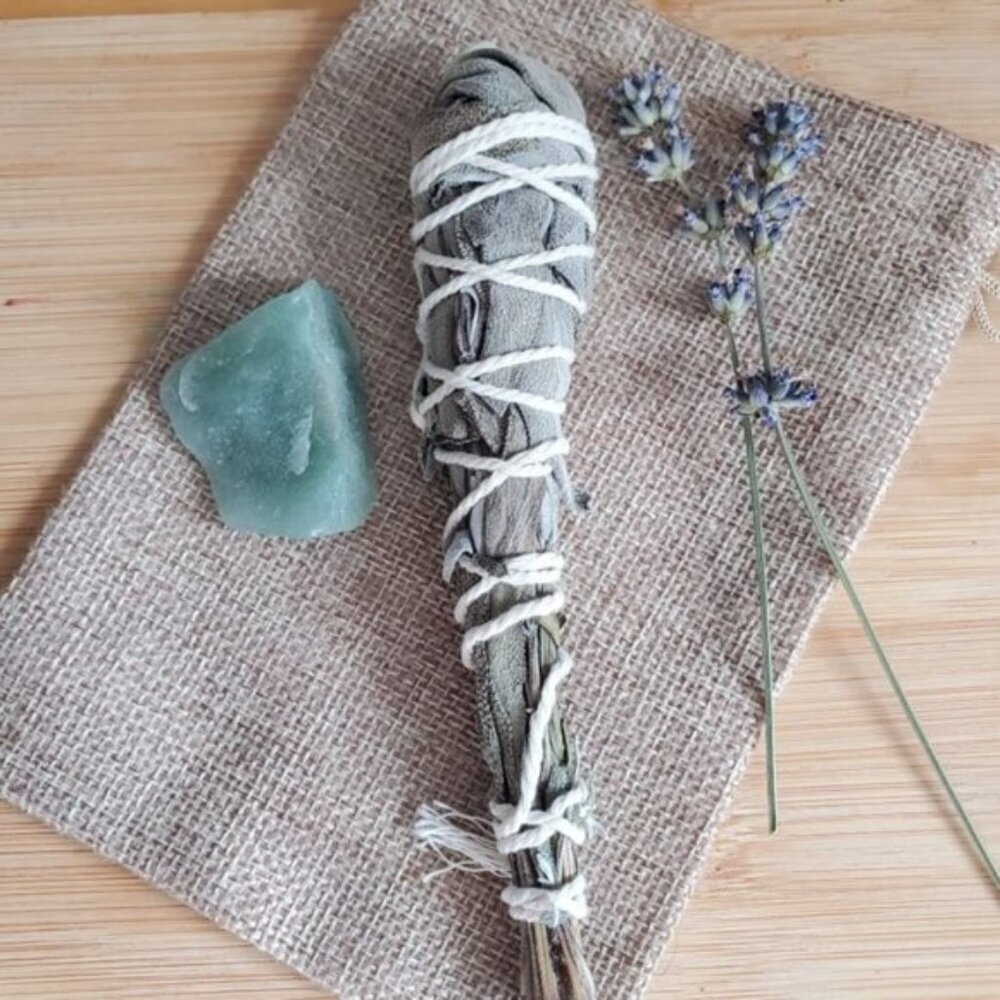 100٪ Organic White Sage + Raw Brazilian Green Quartz Mineral Stonw